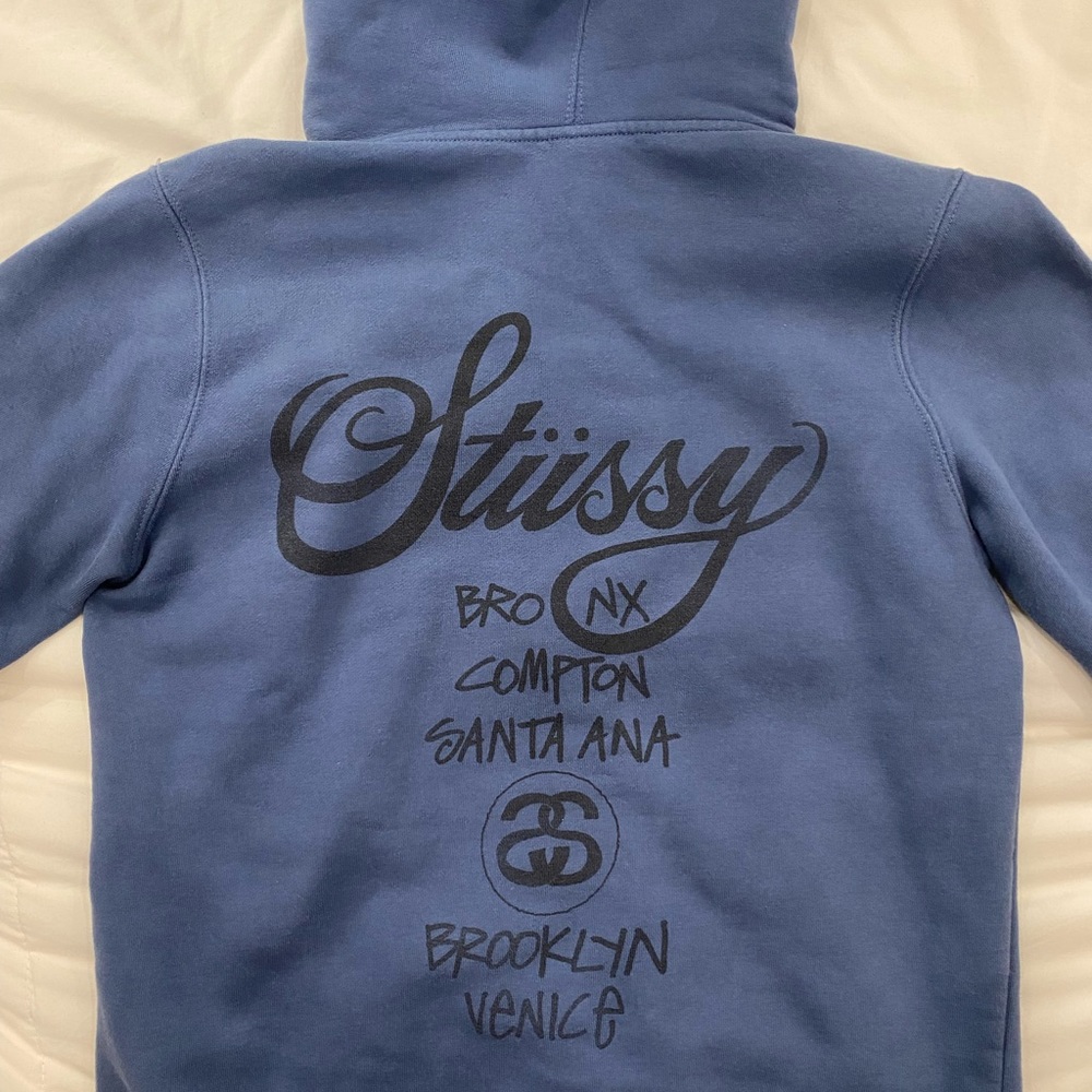 really cute blue stussy hoodie size S